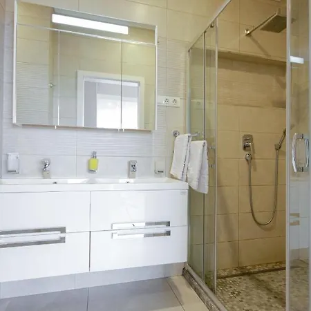 Gagarin Plaza アパート *